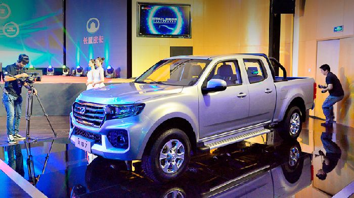 Chinese pickups lose the cargo and diesel