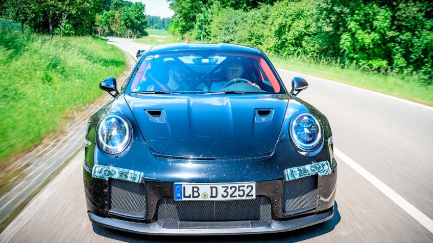 Porsche 911 GT2 RS – 3.8 l and the water injection