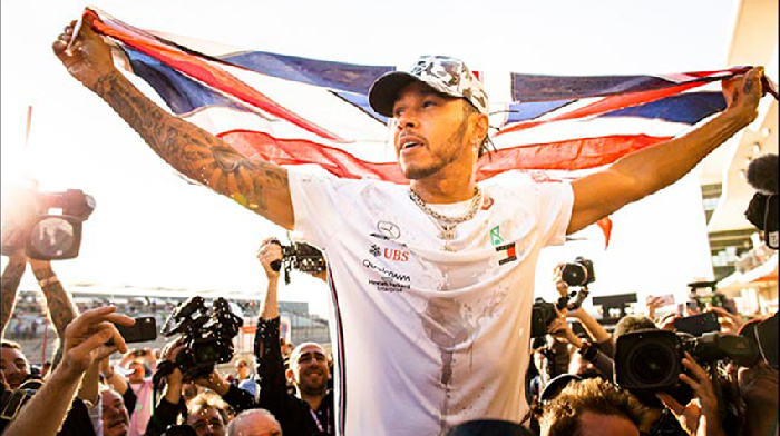 Lewis Hamilton scored the sixth title in Formula 1 ahead of schedule