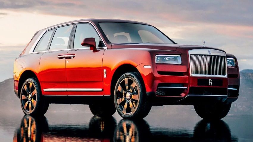 Rolls-Royce unveiled its first crossover