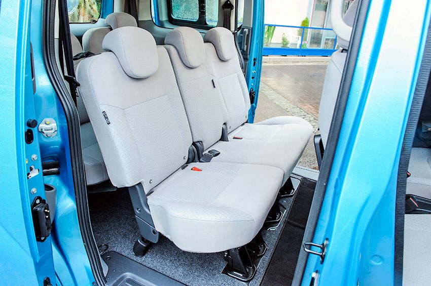 nissan_e-nv200_evalia_25.jpg