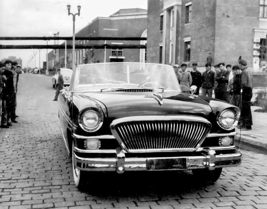 hong_qi_parade_CA72-1E_1958.jpg