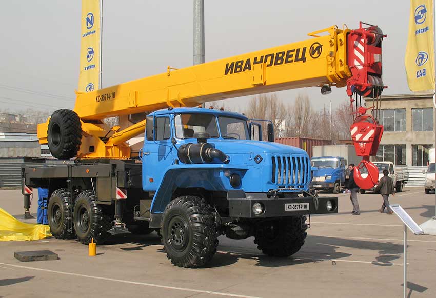 URAL-432019.JPG