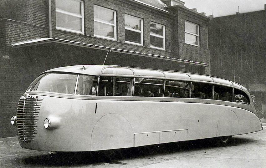 Buessing_Typ_II_1914_width_740. was established intercity bus with two diesel engines rated at 140 HP each. <br / > 
<br / > 
<img width=