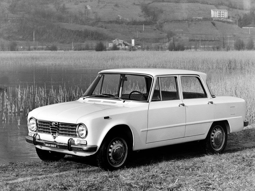 alfa_romeo_giulia_1300_ti_1.jpg