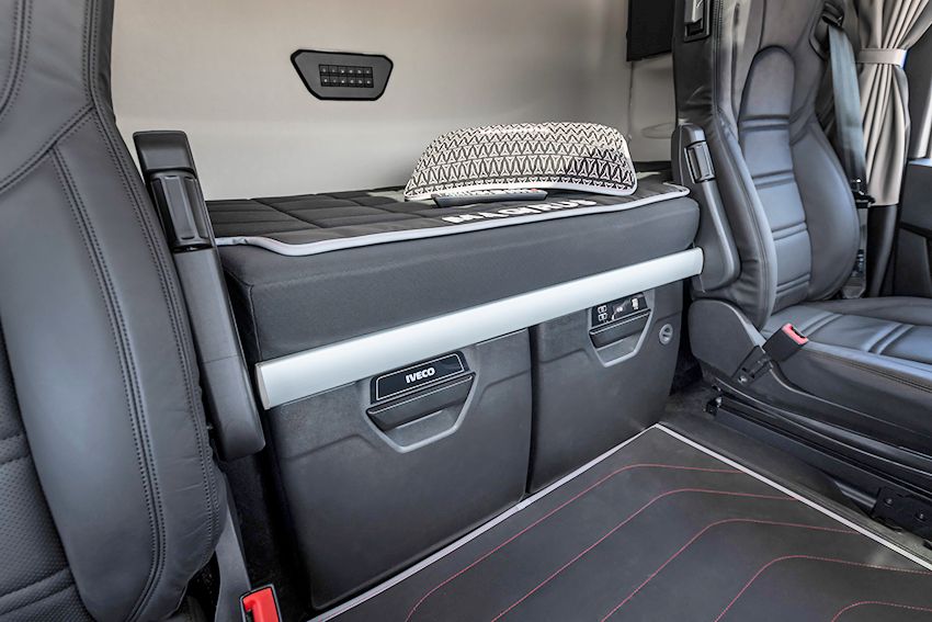Iveco-S-Way-(8).jpg Iveco-S-Way-(8).jpg