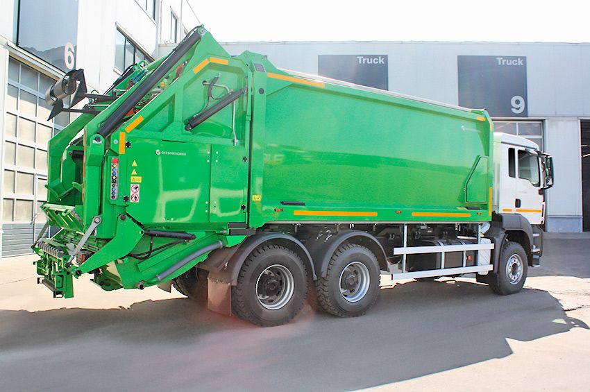 IMG_2335_retouch.jpg IMG_2335_retouch.jpg