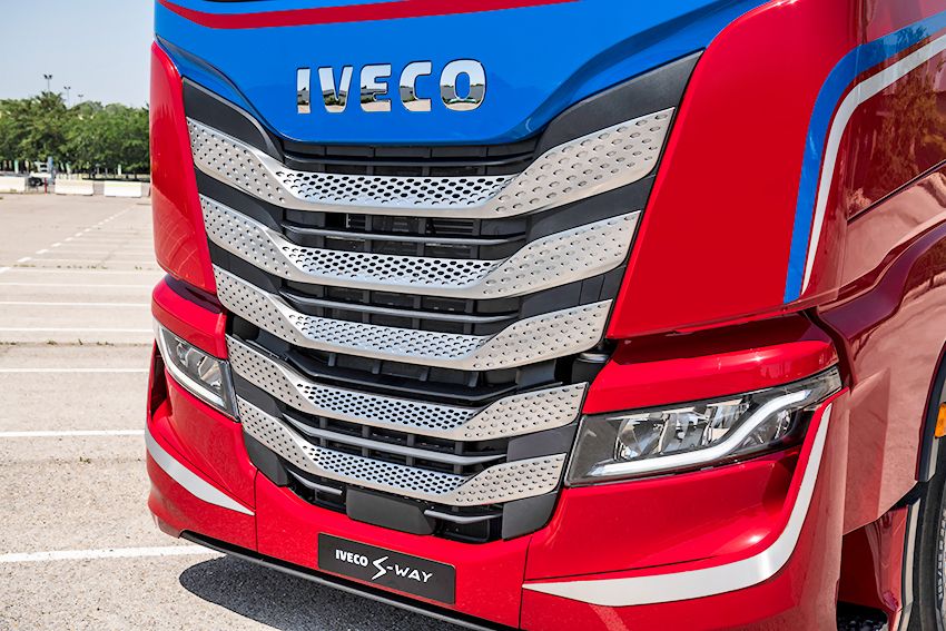Iveco-S-Way-(6)_2.jpg Iveco-S-Way-(6)_2.jpg