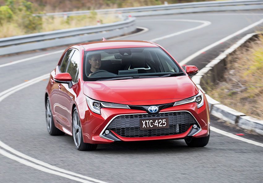 toyota_corolla_zr_hybrid_2018AU.jpg