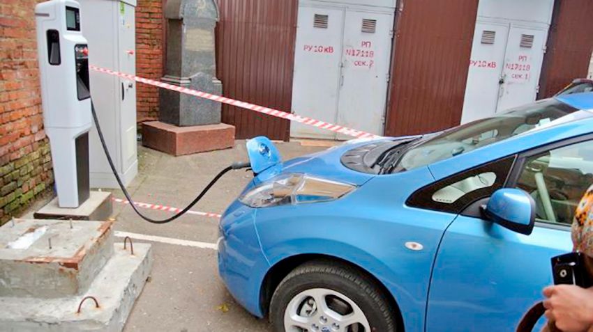 Nissan_Leaf_Vladik.jpg