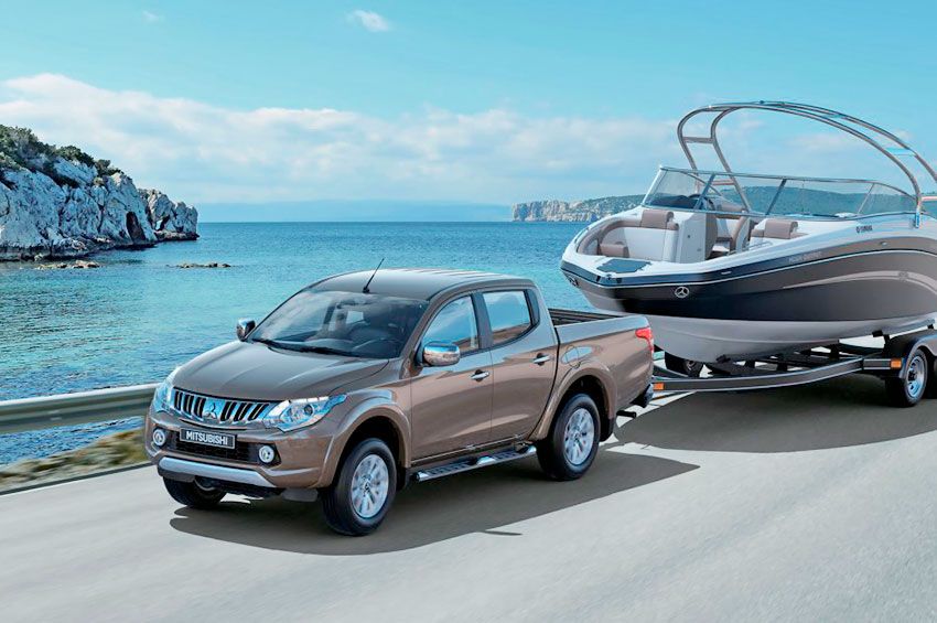 Mitsubishi_L200_2018_2.jpg