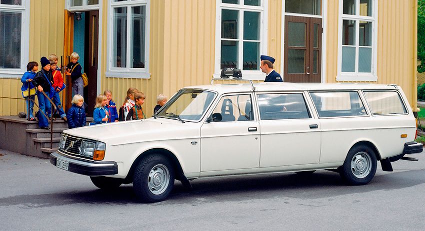 volvo_245_transfer_taxi_1.jpg