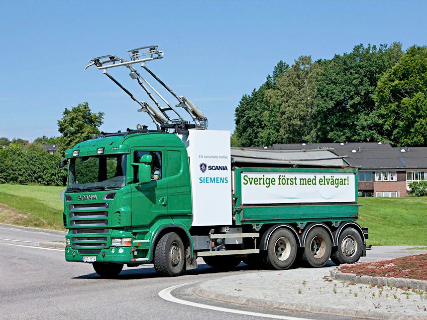 scania-siemens_e-highway_8x4_trolley_truck_2012.jpg