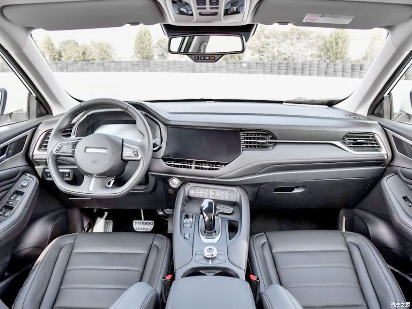Haval_F7_panel.jpg