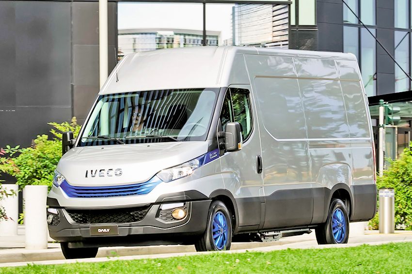 iveco_daily_35-np_blue_power_van.jpg