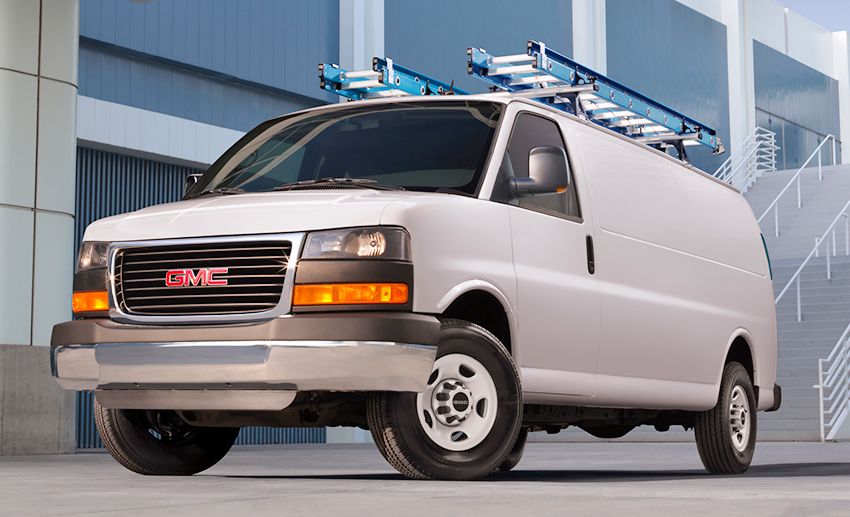 2016-GMC-Savana-004.jpg