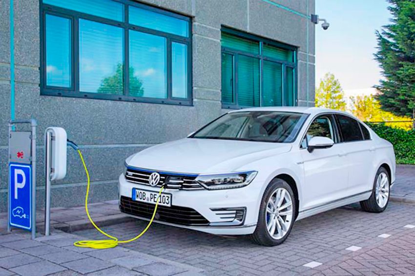 VW-Passat-GTE_2.jpg