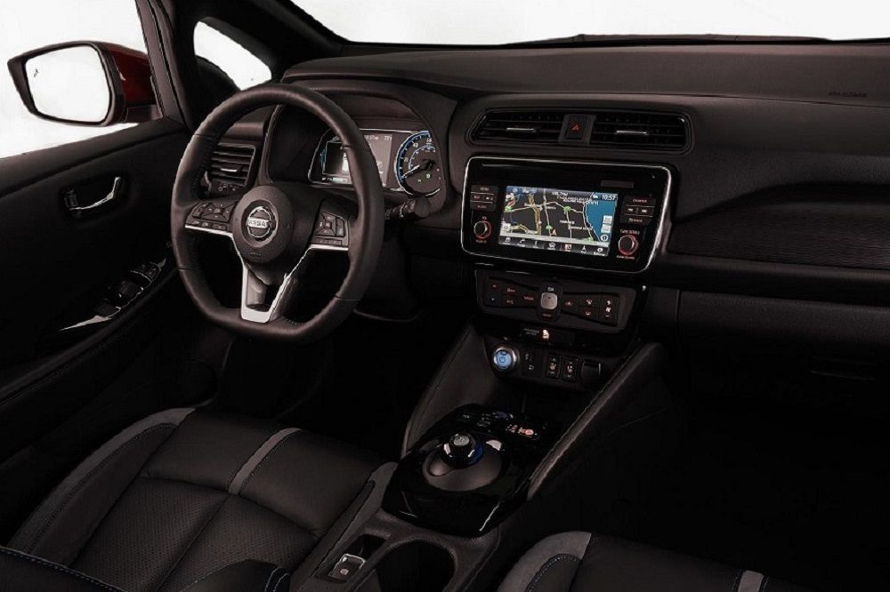 2018-nissan-leaf1.jpg