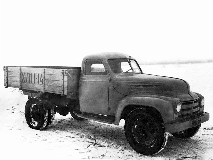 uaz_302_opytnyj.jpg