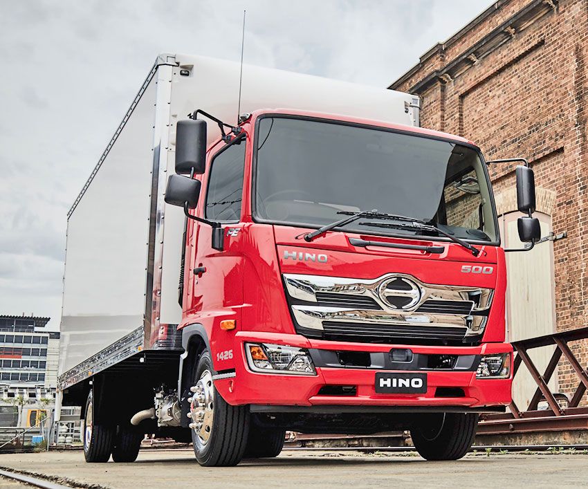 hino_500_fe_1426_standard_cab.jpg