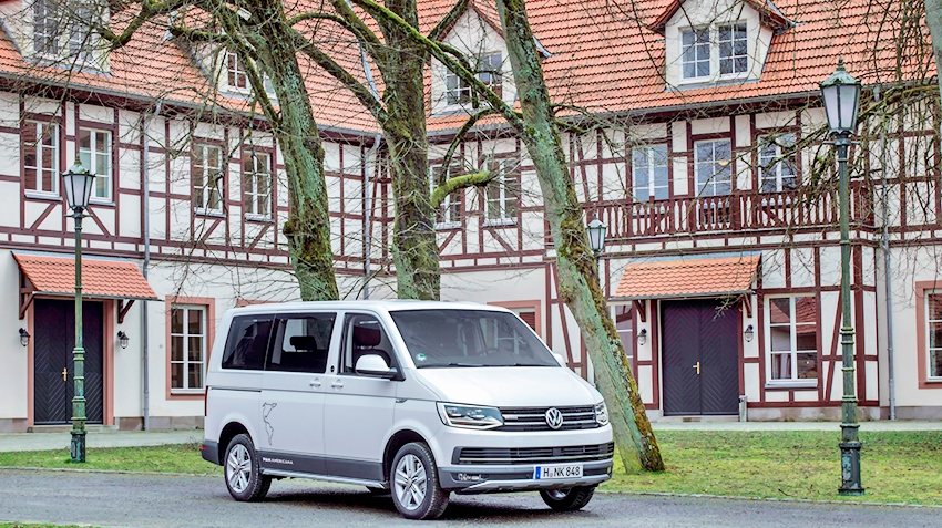 Volkswagen-Multivan.jpg