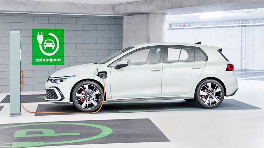 volkswagen_golf_gte_507.jpg